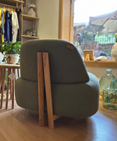 Ritzy Lounge Chair
